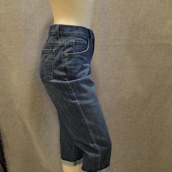 Gloria Vanderbilt Amanda capri jeans - Picture 3 of 11